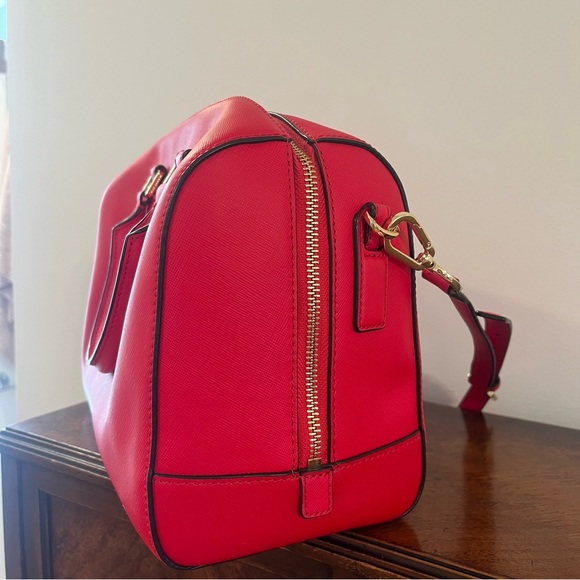 Tory Burch Robinson Middy Satchel Saffiano Leather in Carnival - Picture 11 of 15